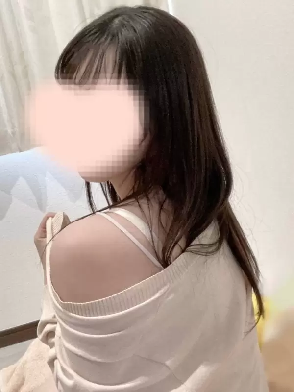 白崎れおな ｜横浜メンズエステ 出張型メンズエステ ゆるスパ